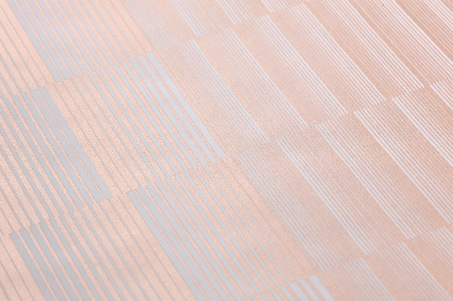 Tapete Serika Rosé Gold Schimmer 3 Tapete Serika Rosé Gold Schimmer – Bild 3