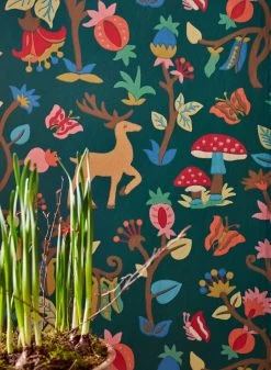 Tapete Fairytale Forest Dunkelgrün